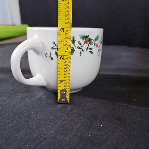 Royal Season's Stoneware Christmas Mugs Set of 3 Coffee Tea - Picture 6 of 9